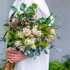 South africa's wedding venues offer a huge variety of stunning locations for your dream wedding. Designing With South African Flowers Article On Thursd