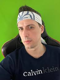 Im so sick of these Admin think u supposed to support their group but they  sit back and watch u struggle ill just delete all yall tf i can keep my  coins