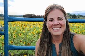 Emily Debolt's Instagram, Twitter & Facebook