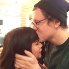 Liz Hernández and Ryan Whelan's Wedding Registry