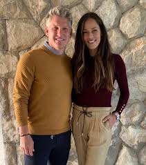 Bastian schweinsteiger is a midfielder and is 5'11 and weighs 168. Bastian Schweinsteiger On Twitter A Magnificent Wife An Incredible Mom Happy Mother S Day To You Anaivanovic And All The Mothers Out There You Re Great Https T Co Vsvyhlvztg