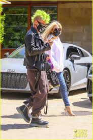 # перевод песни flames (mod sun). Mod Sun Avril Lavigne Drop Acoustic Version Of Flames Listen Here Photo 4543186 Avril Lavigne Avril Lavingne Mod Sun Pictures Just Jared