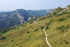 Asta dacă ne gândim la transfăgărășan, transalpina, transursoaia sau transalpina de apuseni. Transalpina De Apuseni Va Lega Satele Pierdute Ale È›Äƒrii De PiatrÄƒ Cu Autostrada La Aiud Apuseni Info