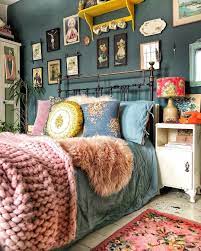 Lisa Vintage On Instagram Happy Saturday Lovelies I M Enjoying The Laziest Of Starts And I Ve Got A Day Of Pott Bedroom Vintage Home Decor Home Bedroom