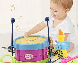 Hadiah untuk anak lelaki setahun. 8 Ide Kado Untuk Bayi 1 Tahun Menarik Orami