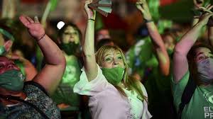 Deux ans après un premier rejet, le sénat argentin s'est prononcé mercredi en faveur de la légalisation de l'ivg. L Argentine Legalise L Avortement