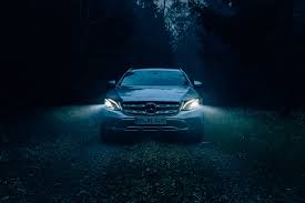 A Guiding Light Through The Night With The Mercedes Benz E Class Photo By Florian Haizmann Www Prismview De For Mbsocialcar Benz Mercedes Benz Mercedes