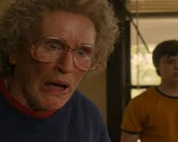 Hillbilly Elegy Review: A Perfectly Fine Quick Paced Melodrama