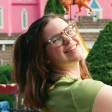 Amy Muller's Instagram, Twitter & Facebook