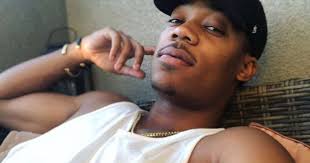 Ator de 'Todo Mundo Odeia o Chris' impressiona com corpo musculoso