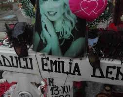 Join facebook to connect with denisa emilia radulescu and others you may know. Denisa Manelista Kfetele