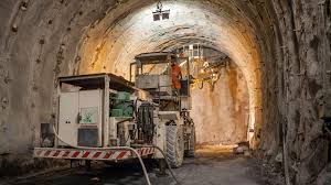 Les suisses ont procédé hier au dynamitage des derniers les deux ouvrages, nécessaires à l'ouverture de nouvelles liaisons ferroviaires alpines entre l'italie et la. Pourquoi L Europe Creuse Le Tunnel Ferroviaire Le Plus Long Du Monde