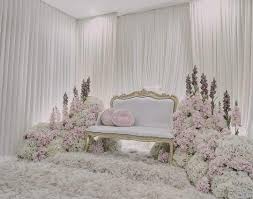 All varieties have been preserved to ensure they will not wilt in the same way living plants would. Pelamin Simple Cantik 2018 Favouritebeddingsets Wedding Design Decoration Nikah Decor Wedding Decor Elegant