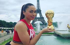 Epa colombia visitó a yina calderón para ofrecerle ayuda tras cierre total de su cuenta de instagram epa colombia estuvo con calderón en medio del mal momento que atraviesa por no poder recuperar su perfil en instagram, una de sus más grandes fuentes de ingresos. Epa Colombia Huyo Asustada Tras Protagonizar Un Nuevo Escandalo