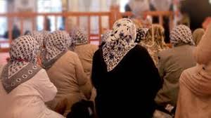 Die grundlage des islams ist der monotheistische glaube an die einheit und einzigkeit allahs. Die Weltreligionen Islam Wissen Swr Kindernetz