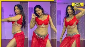 Viral video: Desi girl's hot dance on Pathaan's Besharam Rang sets internet  on fire