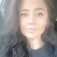 Danielle Hines's Instagram, Twitter & Facebook