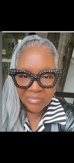 Hello I'm Deltra,new here! 55 living in MD single and looking to meet other  single men. I'm age flexible lol💋