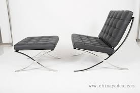 The barcelona chair and ottoman were created by mies van der rohe for the 1929 international exposition of barcelona and has become a design classic. Mies Van Der Rohe Barcelona Chair Barcelona Chair And Ottoman Yadea