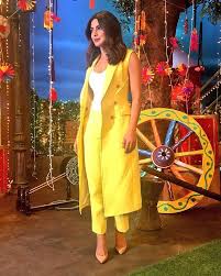 Priyanka On Set Of Kapil Sharma Show Airing On New Years Priyankachopra Western Style Dresses Priyanka Chopra India Fashion