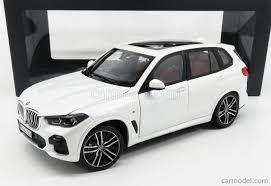 Mineral white also has depth where alpine white is flat. Norev 80432450996 Scale 1 18 Bmw X5 4 0i X Drive M Sport G05 Twin Power Turbo 2019 White Pearl Met
