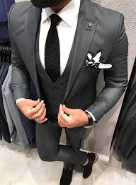 Wedding Black 3 Piece Suit With Black Shirt Pin By Monalisa Dos Santos On Suit Grey Suit Men Wedding Suits Men Grey Charcoal Suit Wedding