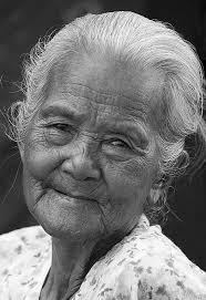 Beautiful Old Woman Portrait Black And White Wise Old Lady Old Women Old Faces Black And White Portraits