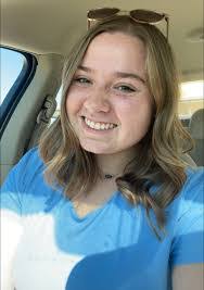 Carly Gee's Instagram, Twitter & Facebook