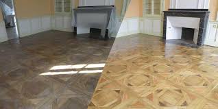 Comptez en 3 couches régulières et bien garnies, ou 2 couches si vous appliquez au préalable une sous couche pour parquet. Poncage Vitrification De Parquet A Toulouse Erah Toulouse Pose De Parquet