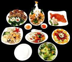 Khi làm mâm cơm cúng táo quân về trời gia chủ cần chuẩn bị những thứ như sau để tiễn ông công, ông táo về chầu trời, ở miền bắc người dân còn cúng cá chép sống thả trong chậu nước, ngụ ý cá hóa rồng đưa ông táo về trời. Cáº§n Chuáº©n Bá»‹ Gi Cho Lá»… Cung Ong Cong Ong Tao