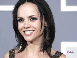 Although there are not many rumors about her surgery, we could still find a bit of difference in her. Christina Ricci Net Worth 2021 Forbes Neolife International