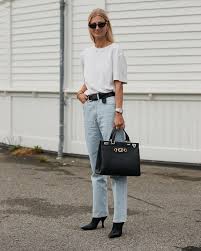 Chelsea boots outfit black leather chelsea boots dr. 17 Outfit Ideas To Wear With All Your Black Ankle Boots Who What Wear