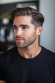 No sabes cómo cortarte el cabello esta temporada? 😱🖤 Checa está galería  con los CORTES DE CABELLO para hombre en tendencia. ✨🥇