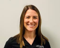 Amanda Paradis's Instagram, Twitter & Facebook