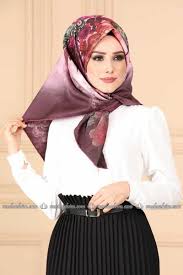 P I Desenli Tafta Esarp Modelleri Moda Tesettur Giyim Moda Stilleri Giyim Moda