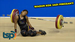 Angkat besi sukses di sea games 2019 philipina, target selanjutnya olimpiade tokyo 2020. Angkat Besi Lebih Dari 100 Kilogram Atlet Ini Langsung Pingsan Youtube