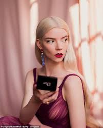 She was always lean and slim, and even now, anya. Anya Taylor Joy Erhoht Ihr Bankguthaben Nach Dem Erfolg Von The Queen S Gambit Um 500 000 Gbp Aktuelle Boulevard Nachrichten Und Fotogalerien Zu Stars Sternchen