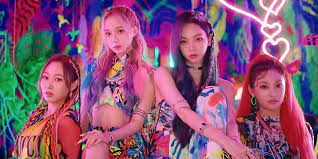 The group debuted on november 17, 2020 with the release of their debut single. Sm Entertainment S Aespa Makes Fiery Debut With Black Mamba Watch