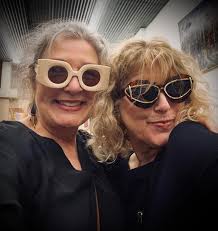 Happy birthday to my beautiful sister Jenny!! Hope we are always silly  sisters🥰🤪