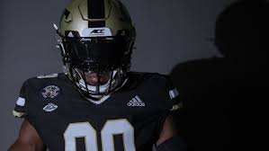 The bulldogs compete in the football bowl subdivision (fbs). Georgia Tech To Wear Throwback Black Watch Uniforms