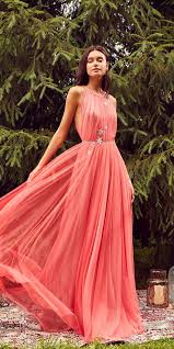 18 Top Wedding Guest Designer Dresses For Modern Girls Wedding Dresses Guide Gowns Of Elegance Curvy Dress Coral Dress Outfit