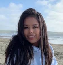 Karen Worthen's Instagram, Twitter & Facebook