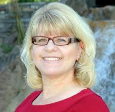 Ginger Thomas honored with Fairhaven's Oliver Halsell Care Award