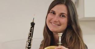 Vierte Abschlussprüfung: Multitalent aus Bad Schallerbach spielt, singt und  leitet Chor