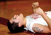 Pels miss shot to take 1st place | Sports | heraldandnews.com