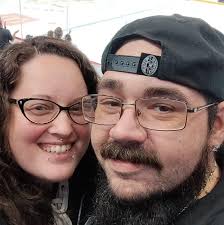 When do badges and hotel blocks go