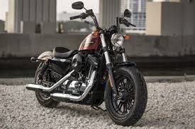 It handles and performs well, but there are some drawbacks. Harley Davidson Sportster Forty Eight Special Modelljahr 2018 Bike Bildergalerie