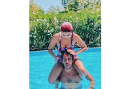 She is the youngest daughter of the portuguese singer rui bandeira, who represented portugal at the eurovision song contest 1999. Surpresa Pais De Barbara Bandeira Ja Aprovam Namoro Da Filha