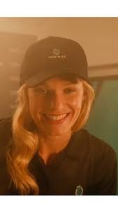 The full team.. ♥️🦋🌟🏆 Baby Reindeer August 2022-February 2023  @fionalobocranston @bex.palmer @yasminenjohnson #Repost @jakewhitelee with  @use.repost #netflix #makeupdept #hairdept ・・・ Make up department of  champions! @fionalobocranston and her ...