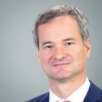 30+ perfiles de «Stahl»